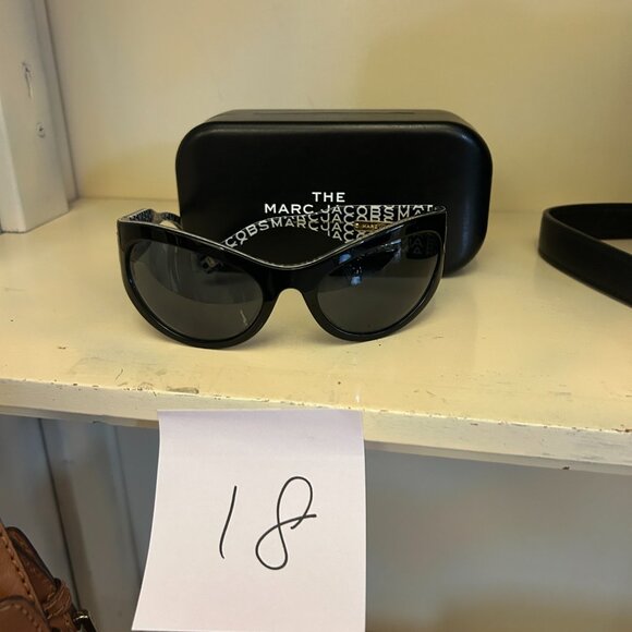 【9.28】#11-20 Preowned Value $100 Group - Picture 9 of 11